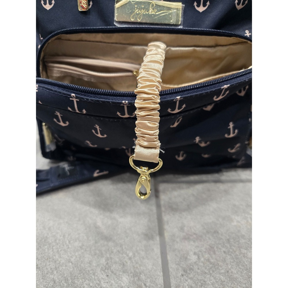 JuJuBe B.F.F Multi-Functional Convertible Diaper Backpack/Messenger Bag - Picture 4 of 12